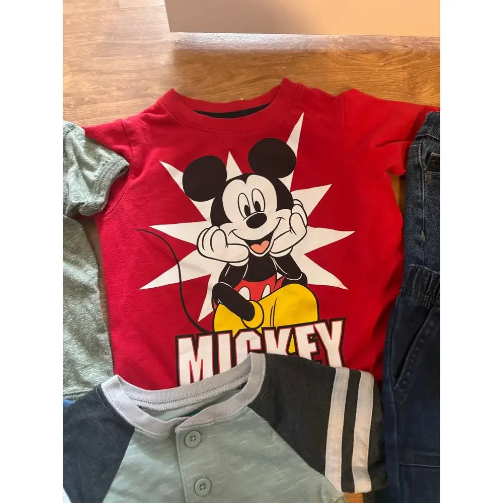 Lot‎ of 8 Pieces Of 18 Month Clothes
